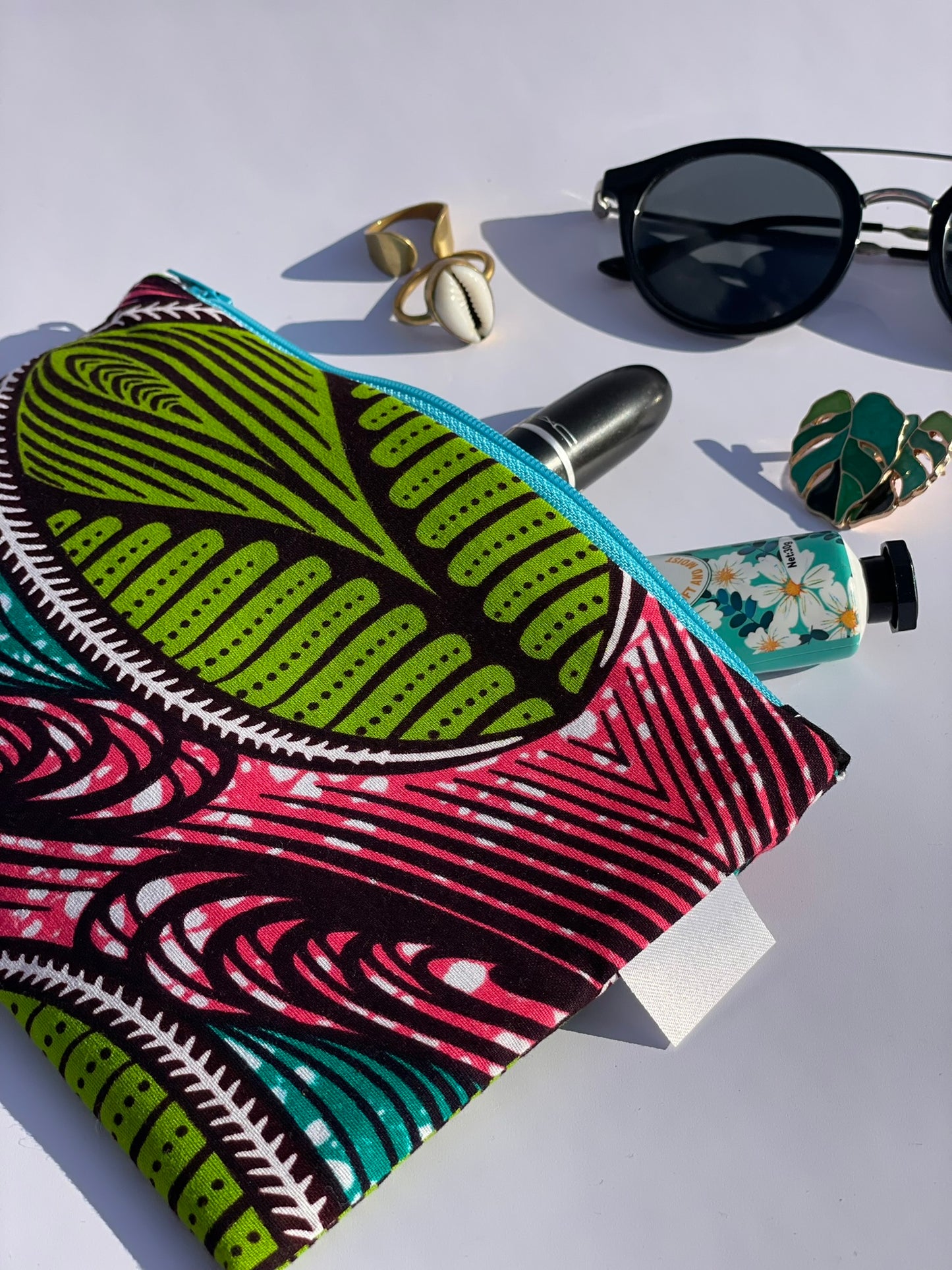 The everyday pouch